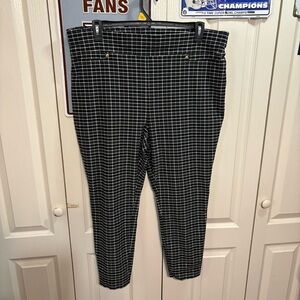 Carole Wren Straight Tapered Pull-on Pants